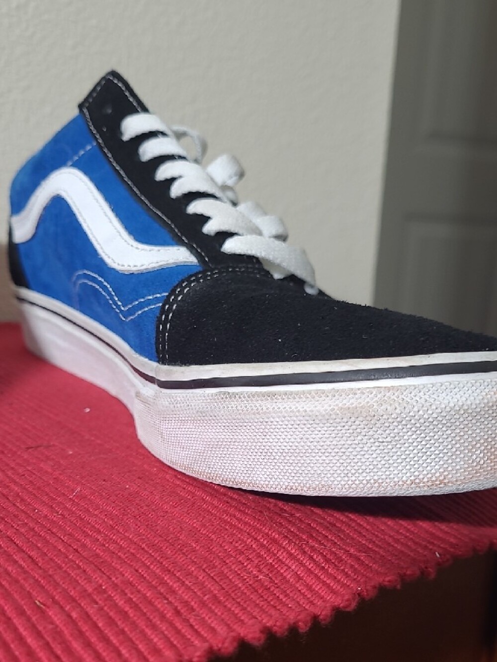 Vans Black and Blue Mens Sneakers with Yellow Character Spongebob Patch - Picture 13 of 16
